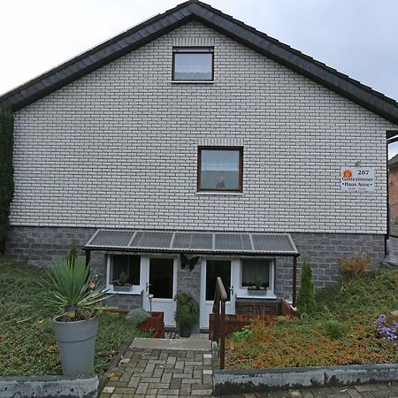 Haus Anne Hotel Neunkirchen  Bagian luar foto